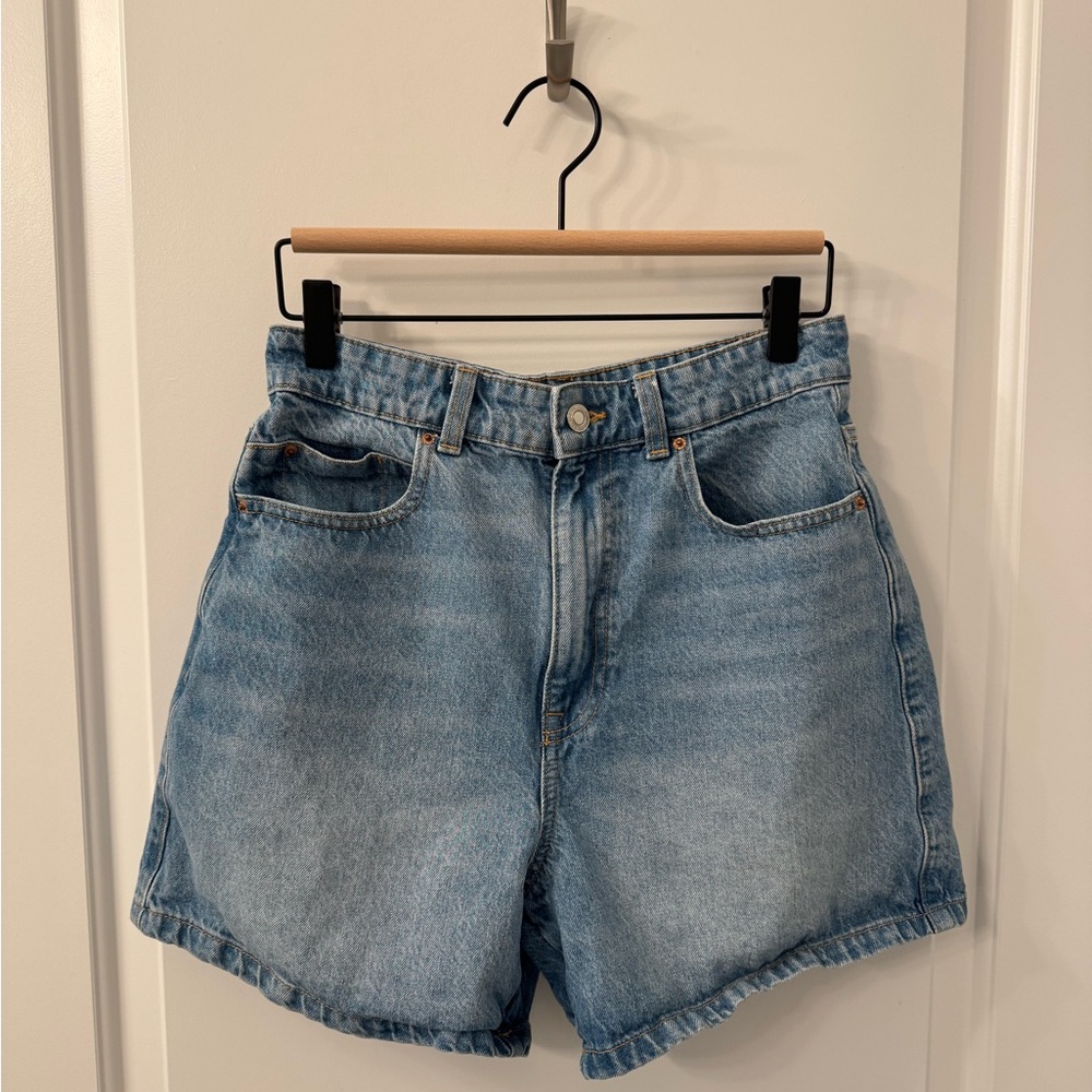 Zara Light Blue Jean Shorts Boyfriend Style but Flattering Size 6